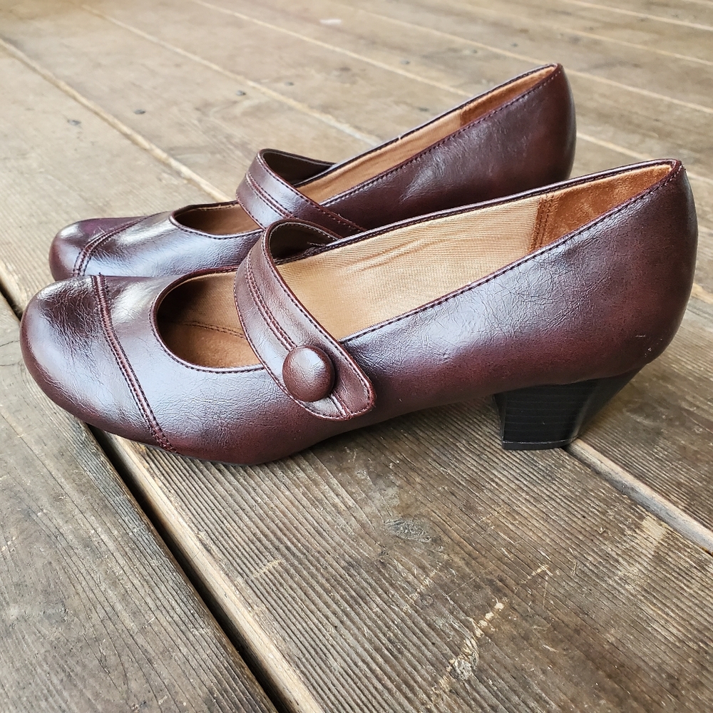 Life Stride Soft System Russell Heels